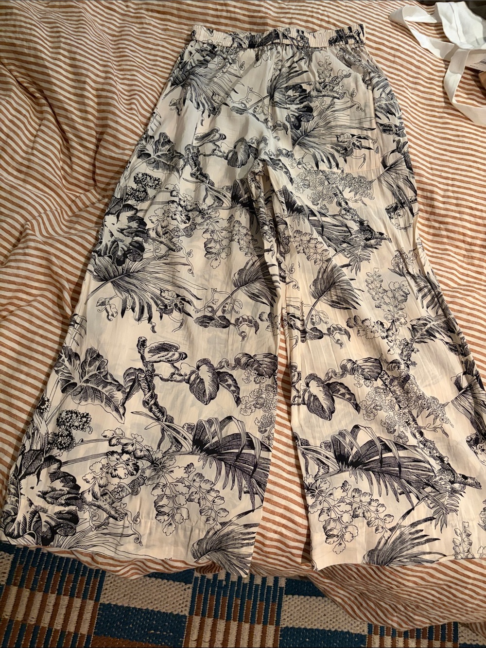 COS Cream Wide-Leg Pants with Black Botanical Print - Picture 6 of 6
